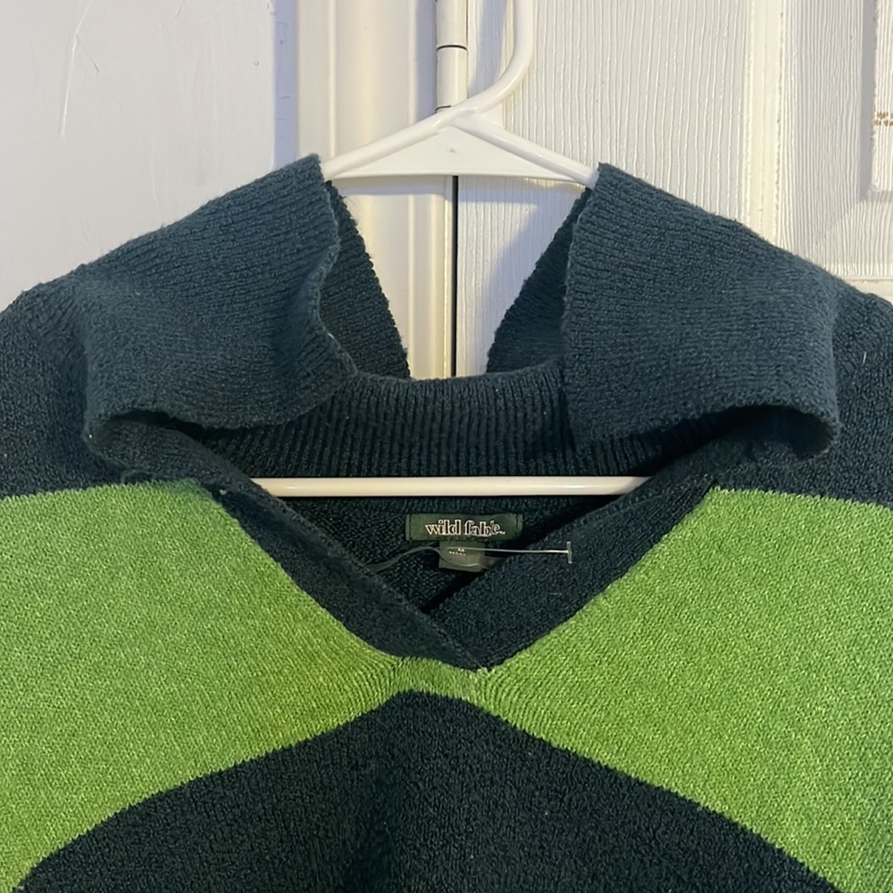 Sweater - Picture 2 of 3